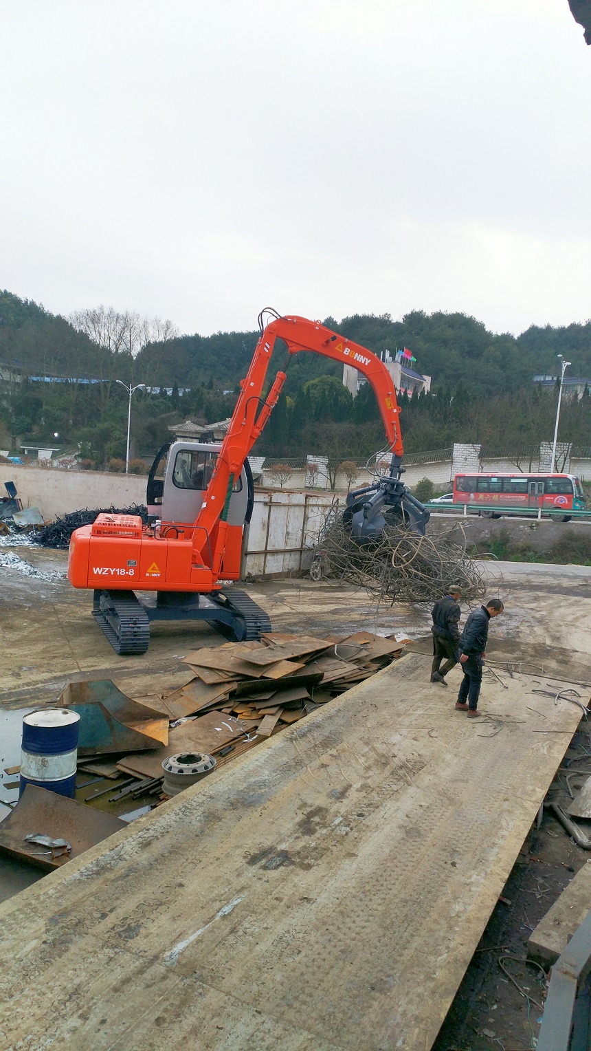 抓鋼機.jpg 抓鋼機.jpg