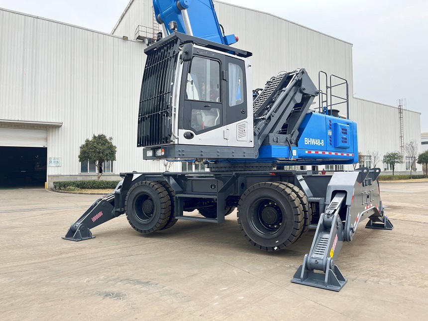 抓料機(jī).jpg 抓料機(jī).jpg