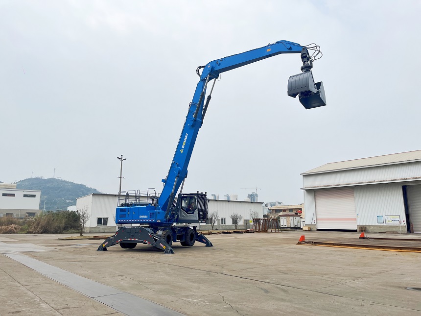 抓料機(jī).jpg 抓料機(jī).jpg